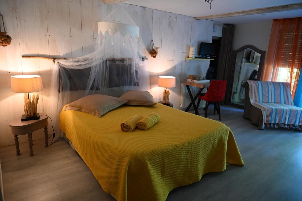 Country house Lacoste Sainte-Colombe-en-Bruilhois